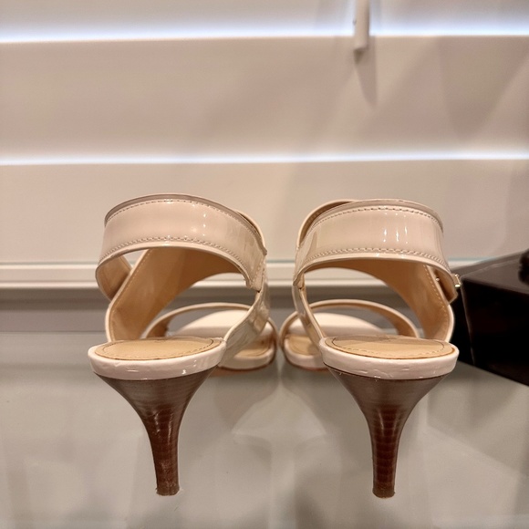 COACH Patent Leather Sandals in Cream White with Gold Buckle - Picture 4 of 6